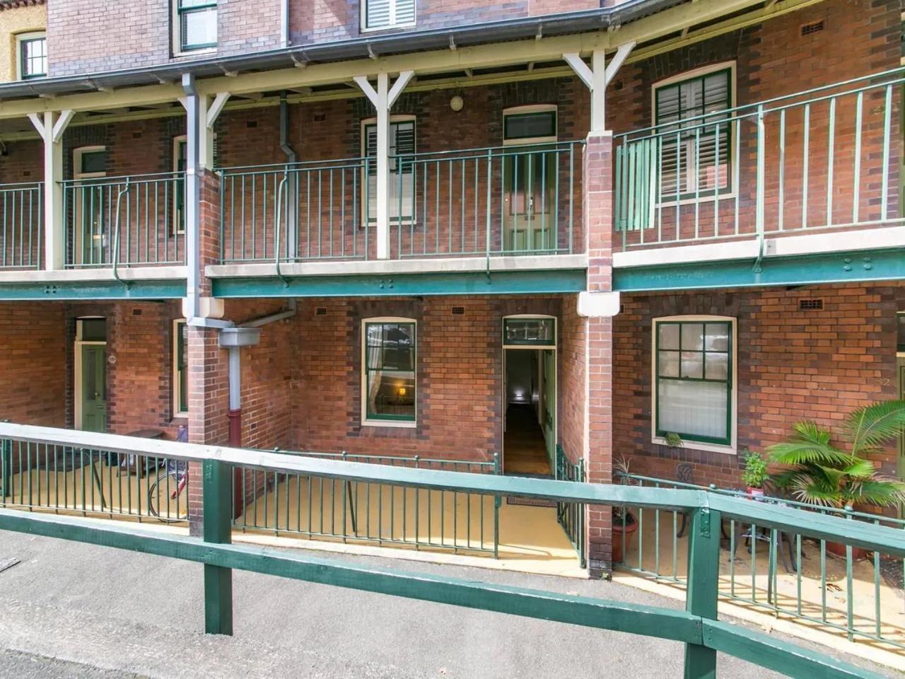 Discover The Rocks - Historical Terrace House Sydney Buitenkant foto